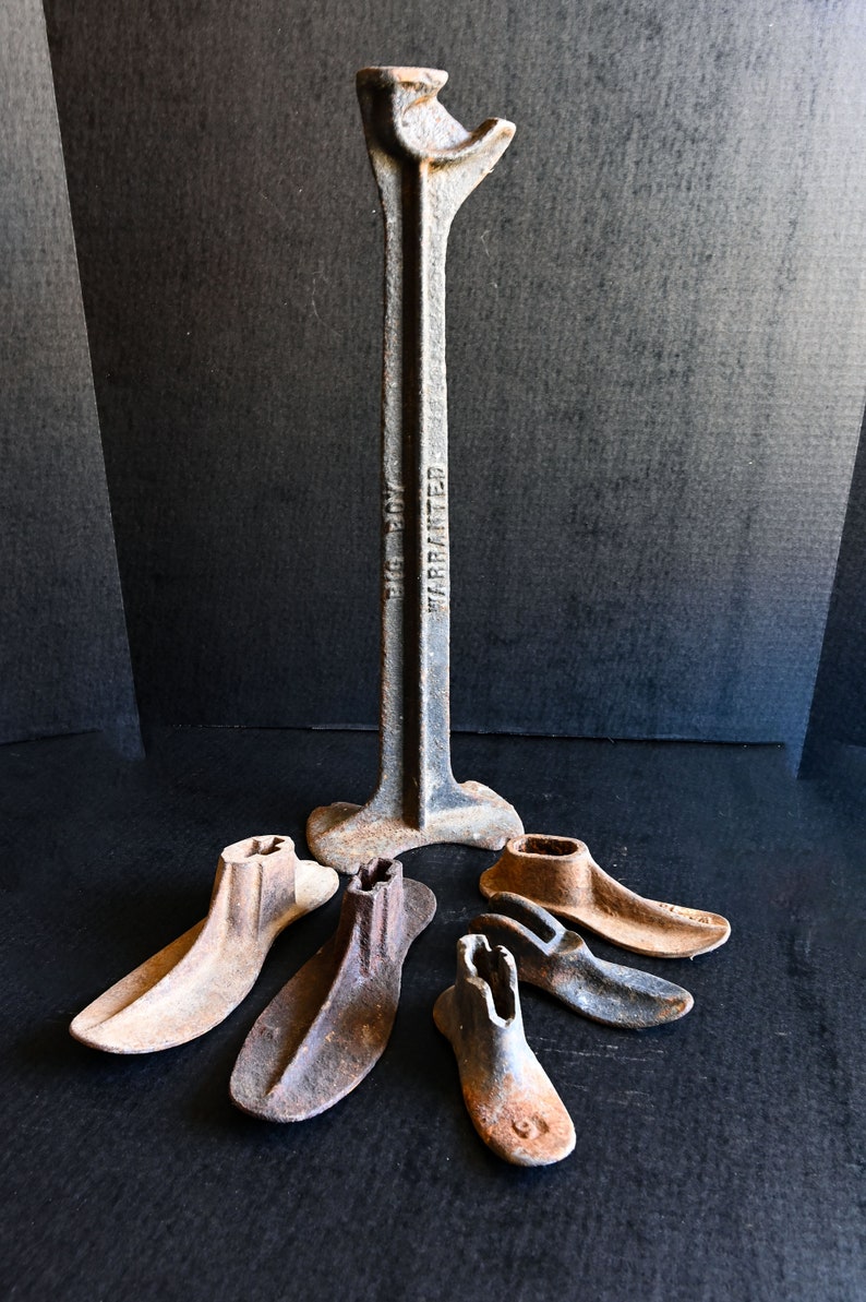 Antique Cobbler Anvil With 5 Child Shoe Lasts Big Boy Etsy