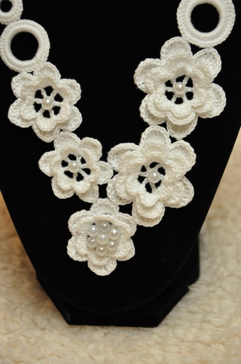 Download Crochet Necklace with Flowers Knitted Jewelry White with | Etsy