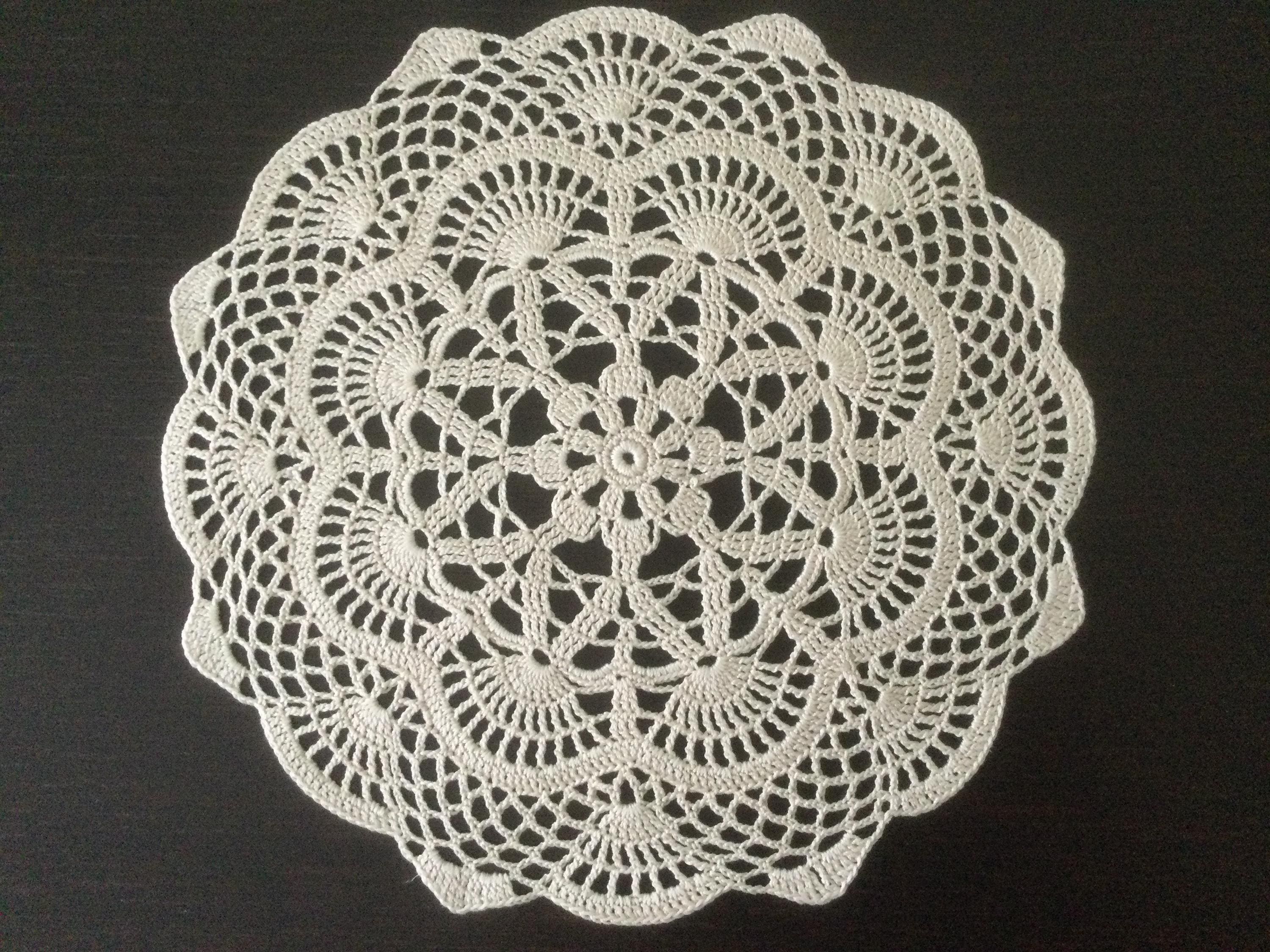 28 Crochet Tablecloth Patterns with Doilies, Lace, and Table Runners 21 Crochet Doily Lace Flower