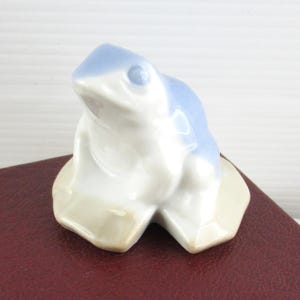 Small Vintage Ceramic Blue Frog Figurine Ornament, Made in Japan