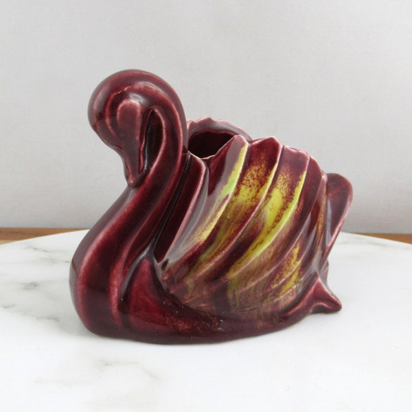 Kleiner Vintage Australia Pottery Maroon Keramik Swan Vase Übertopf, Casey Ware 80 / 2