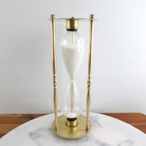 Large Vintage Retro Brass Hourglass Sand Timer with White Sand, Approx Half Hour