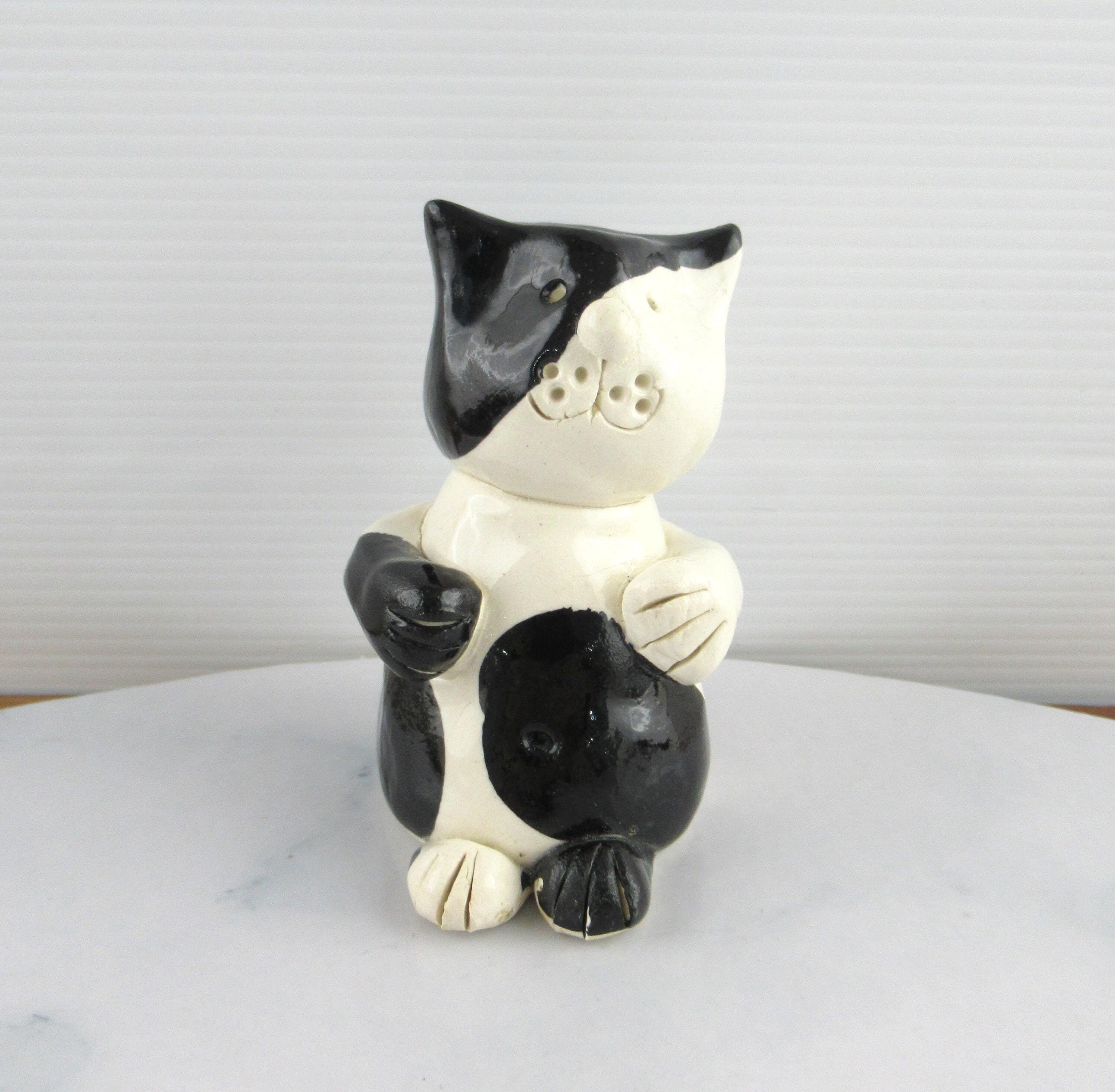 Vintage Hanmer Springs Pottery NZ Black & White Cat Figurine, Made