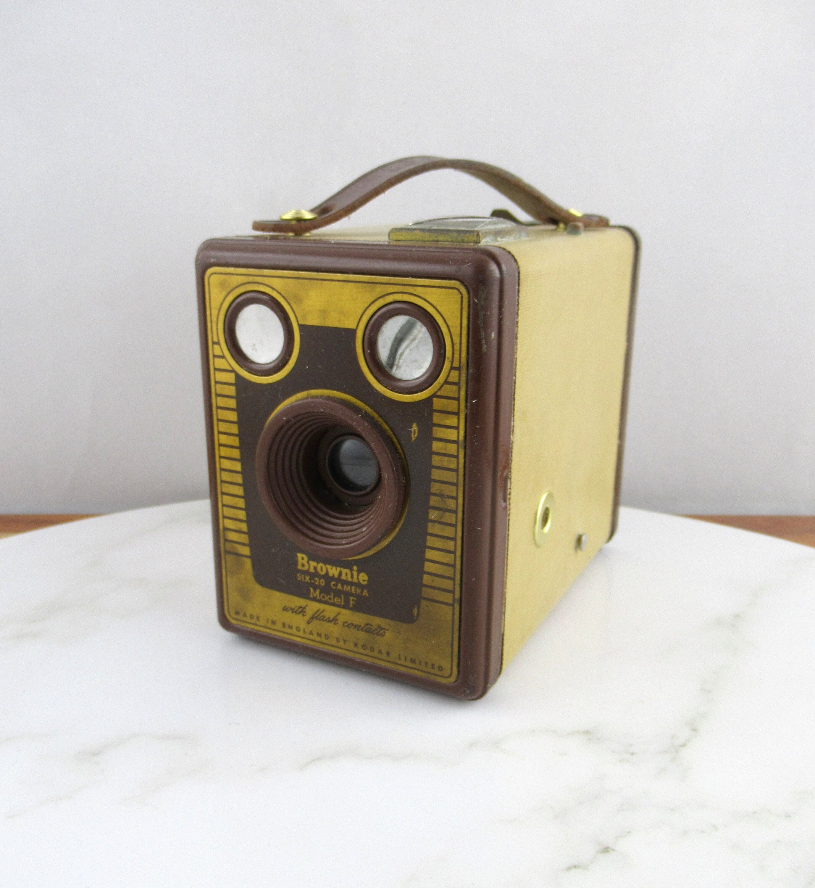 Amazon.com : Vintage Kodak Brownie Flash Six-20 Box Camera