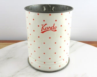 Vintage Flour Sifter Kande Australia, Red Star Burst Design, Made in Australia, Kitsch Kitchen Decor, 1960's