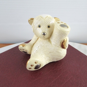 De Rosa Rinconada Polar Bear Cub Figurine, Made in Uruguay, Artesania Hand Crafted South American Folk Art