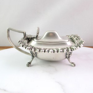 Vintage Art Deco Silverpläterad Kryddfat med Tung Blå Glasinsats, Senaps- eller Syltkruka, Lejonhuvud Tassfötter