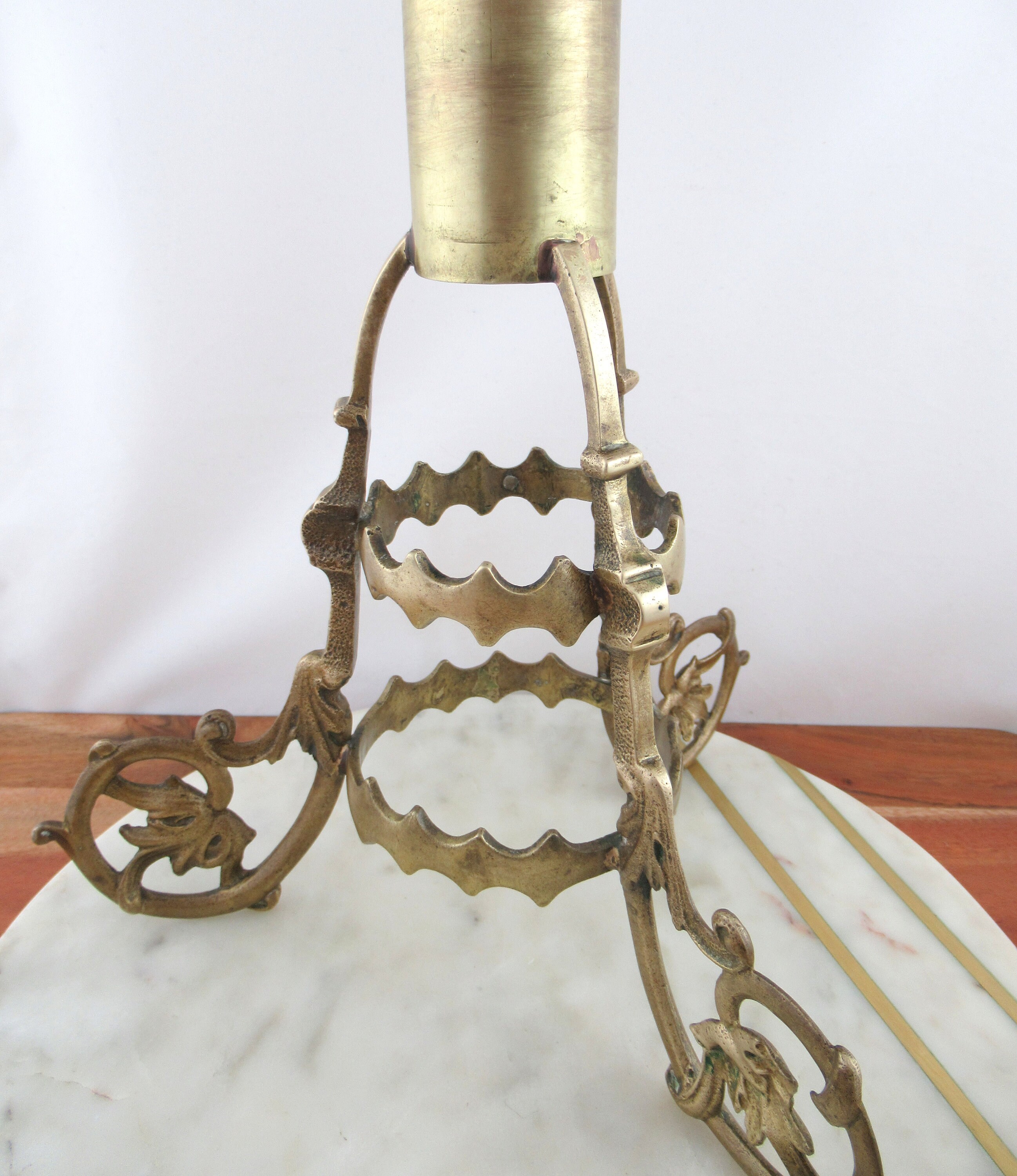 Gran soporte de vela de pilar de latón de estilo gótico | Etsy