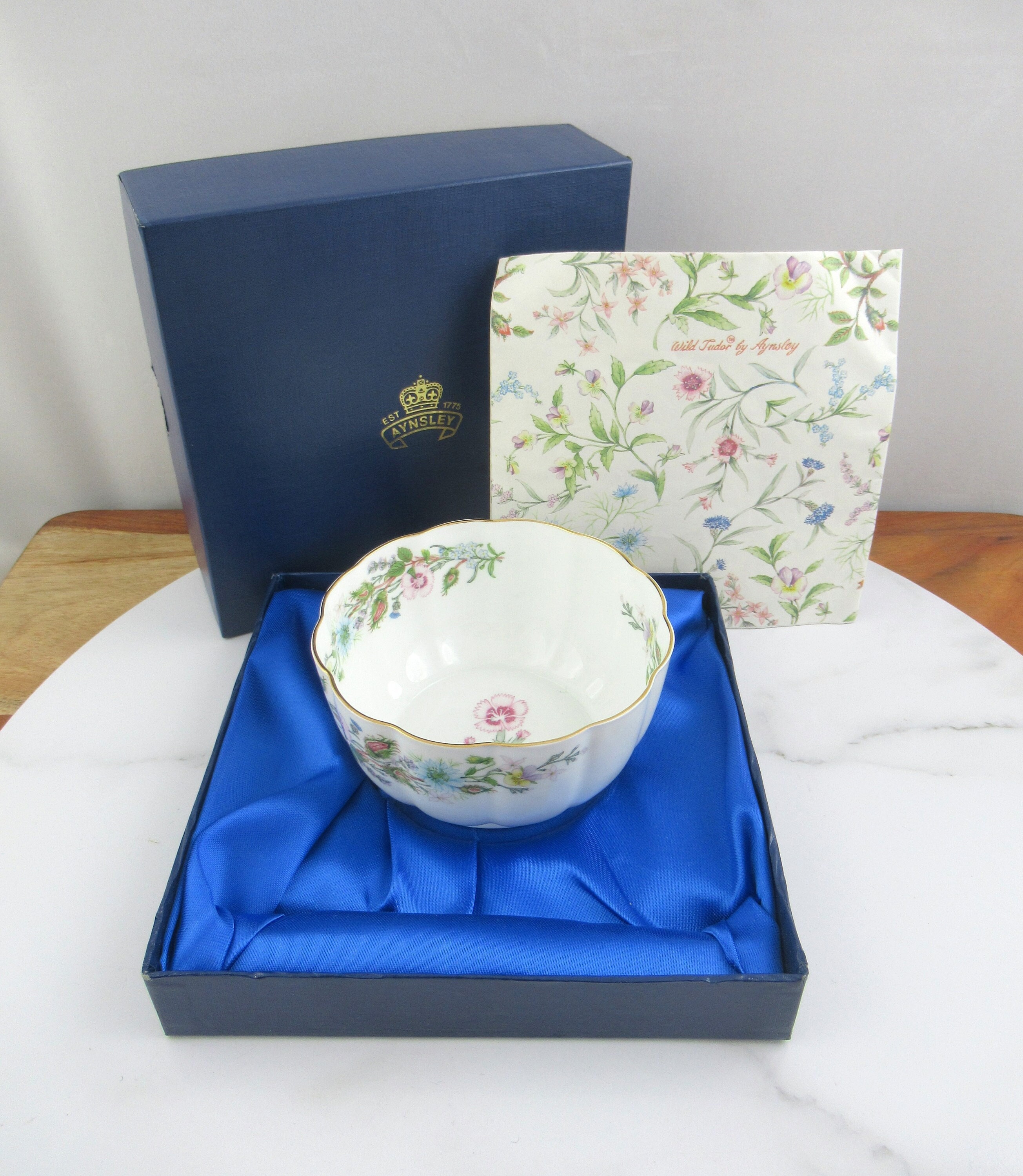 AYNSLEY England Fine Bone China 食器セット Vintage Aynsley Bone China England Cup & Saucer Set Olive