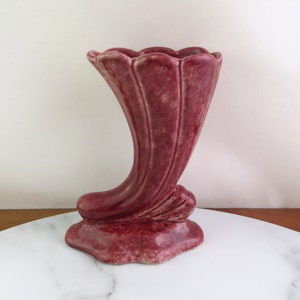 Kleine Vintage Pates Keramik Keramik Maroon Füllhorn Vase, australische Keramik Vase, Vintage Home Decor