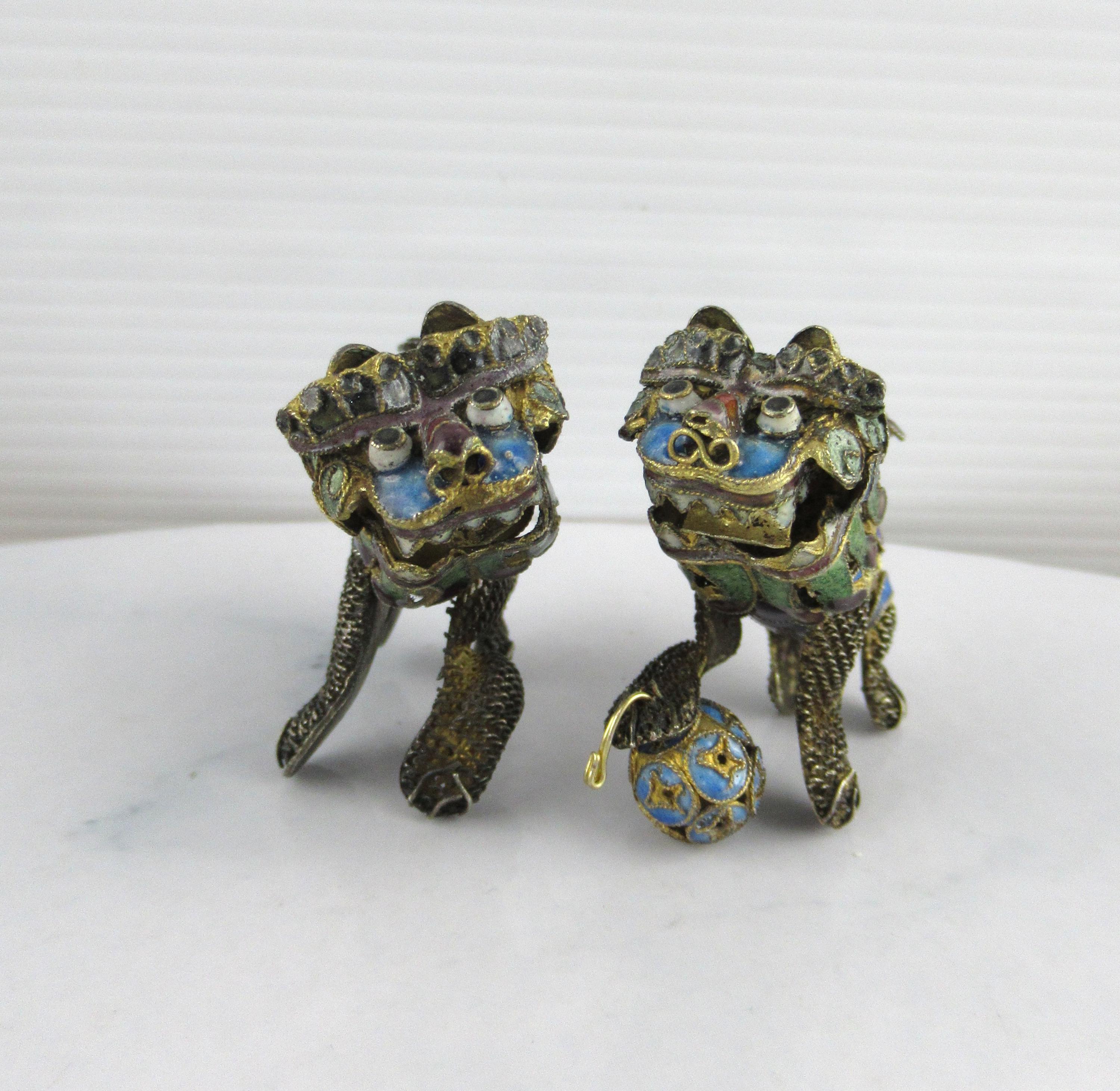 ♢Cloisonne Brass Dog♢中国　ヴィンテージ 犬　オブジェ Pair of Vintage Chinese Cloisonne Foo Dogs Lions With Ball