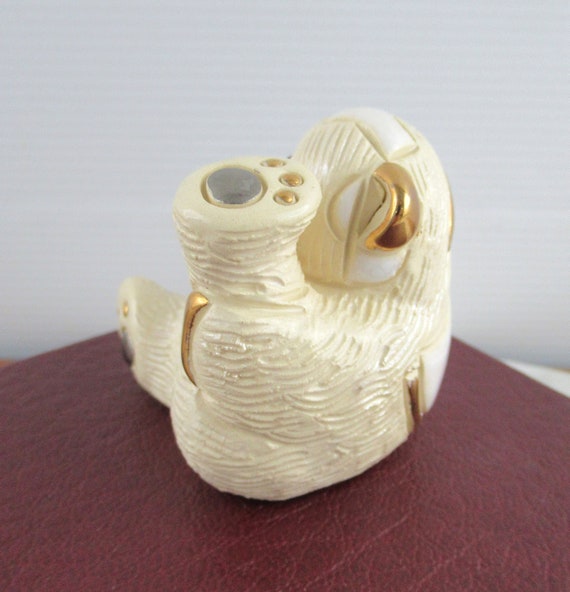 デ・ローザ・リンコナダ陶器のホッキョクグマの子の置物、ウルグアイ製