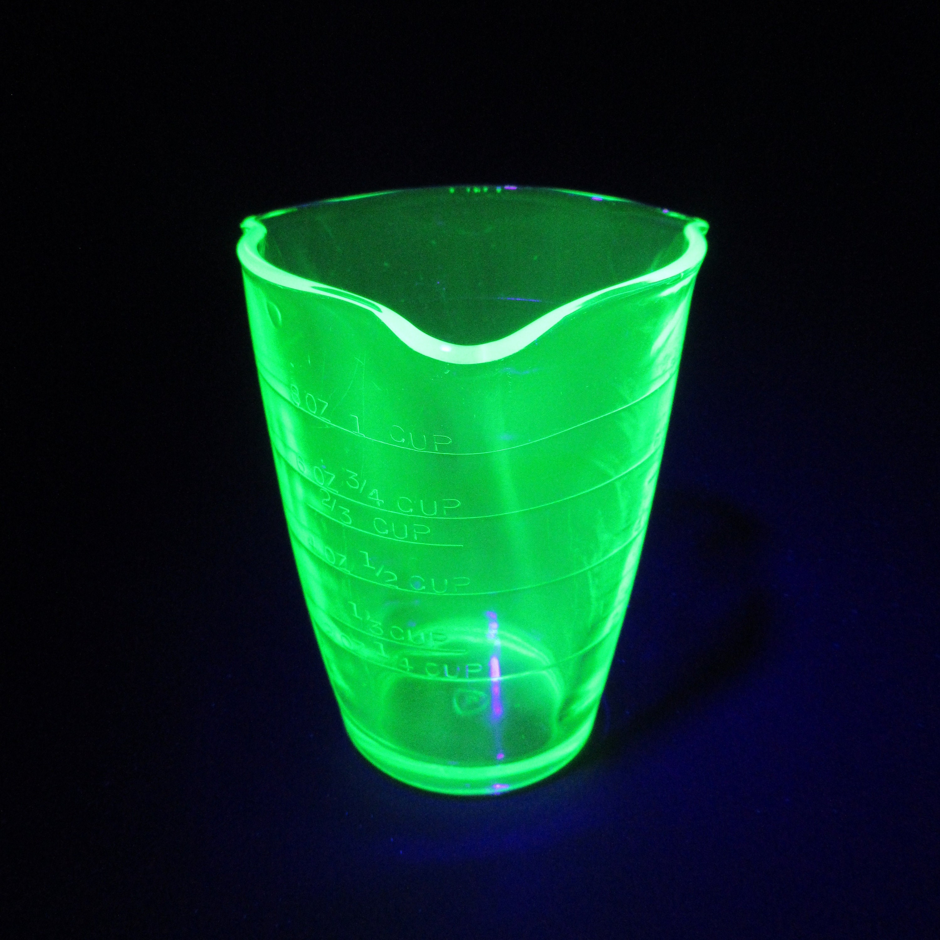 Green Kellogg's Depression Uranium Glass 3 Spout One Cup Liquid