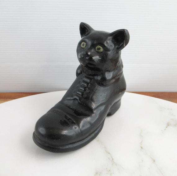 ヴィンテージ シルバック陶器 黒猫の靴の置物、イギリス製