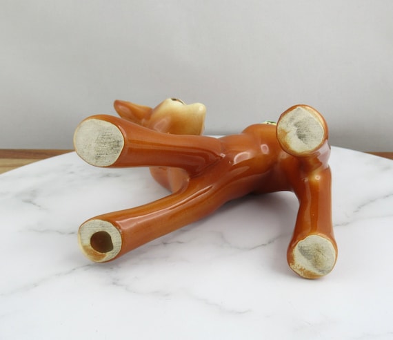 大きなビンテージ陶器の鹿とカブトムシの置物、斑点のある子鹿の置物