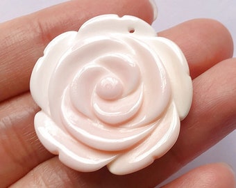 Pink Queen Conch Shell Carved Rose Pendants with Drilled hole 28 mm One Piece C4090