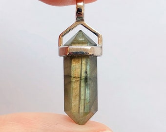 Labradorite Double Terminated Point Pendant set in 925 Sterling Silver Healing Crystal One Pendant G8732 E5306