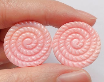 Pink Queen Conch 20 mm Lollipop carved Coins No hole One Piece C8365