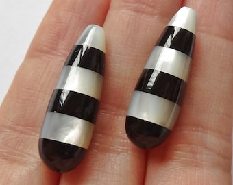 Mosaic White Mother of Pearl MOP Black Agate Striped Half Top Drilled Teardrops 8x25 mm One Pair G9827