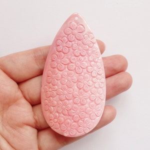 Blush Pink Queen Conch Carved Flower Garden Pendant with drilled hole 35x65 mm One Piece C6144