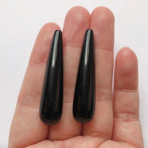 Grado A Agata nera Onice Half Top forato LISCIO Gocce lunghe 10x40 mm Una coppia C8580