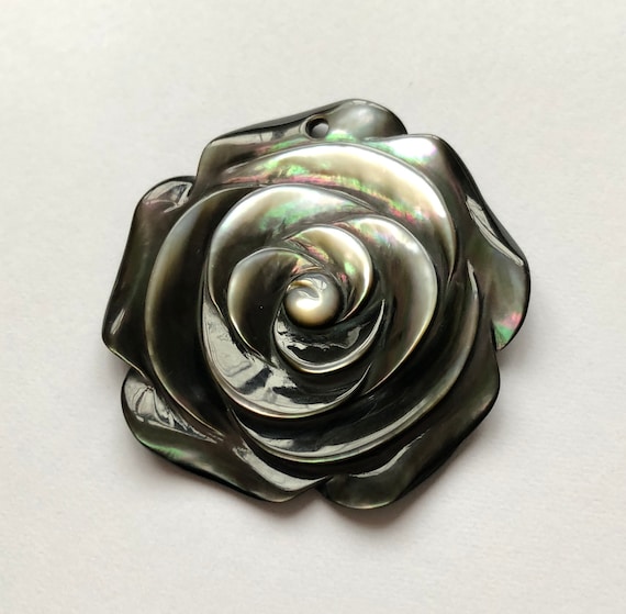 Black Lip Mother Of Pearl Shell Carved Rose Pendant With Drilled Hole 34 38 Mm One Piece F6512 - Mother Of Pearl Carved Rose Pendant Black Lip Mother Of Pearl Shell Carved Rose Pendant With Drilled Hole 34 38 Mm One Piece F6512 - Mother Of Pearl Carved Rose Pendant