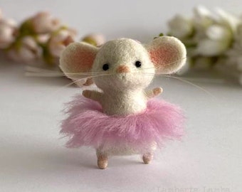 Handmade Needle felted Ballerina mouse in pink tutu