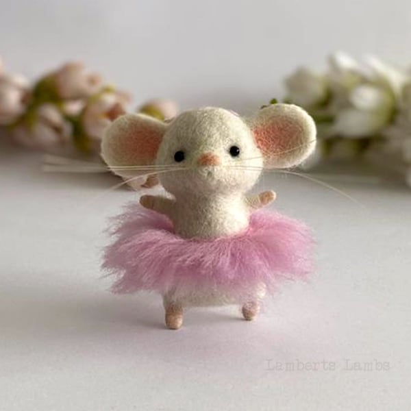 Handgemachte nadelgefilzte Ballerina Maus in rosa Tutu