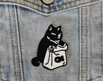 Cat Fish // DIY Take Out Embroidered Iron Sew On Patch Meme Funny Dinner Craft Badge Motif Cute Gift Aesthetic Patches For Jackets In The UK