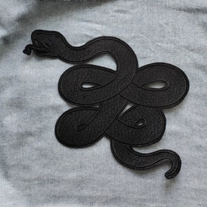 Black Mamba // Snake Large Back Patch Embroidered Iron Sew On DIY Motif Applique Gift Punk Metal Aesthetic Gothic Patches For Jackets In UK