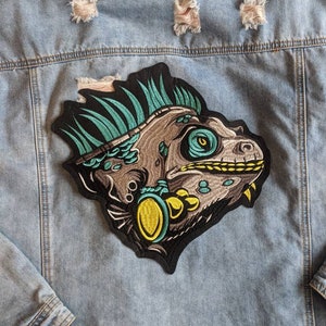 Bright Scale // Lizard Iguana DIY Large Animal Back Patch Embroidered Iron Sew On Badge Reptile Applique Craft Motif For Jackets In The UK