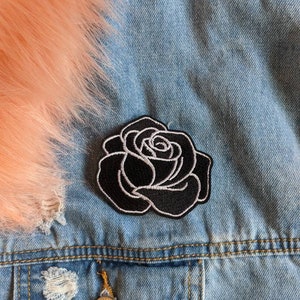 Bad Bunch // Goth Gothic DIY Flower Rose Roses Embroidered Iron Sew On Patch Badge Applique Cute Gift Style Bloom Craft Motif Floral Nature