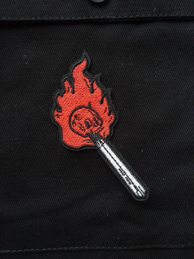 Burning Up // DIY Skull Match Embroidered Iron Sew On Patch Punk Metal Fire Tattoo Gift Idea Craft Applique Motif Flames Anarchy For Jackets zdjęcie 2