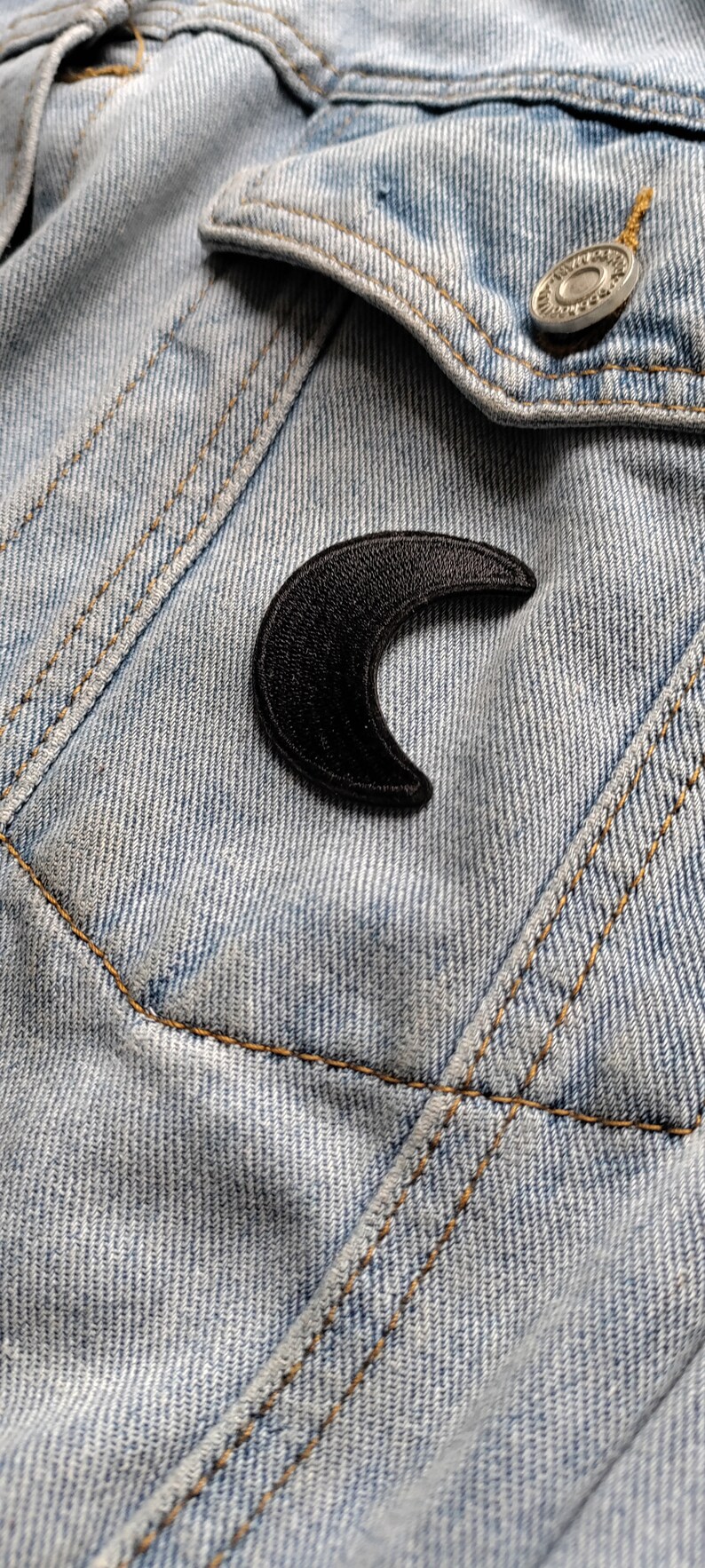 Mini Crescent // Moon DIY Embroidered Patch Iron Sew On Applique Badge Black Gothic Celestial Aesthetic Craft Motif Gift Idea For Jackets UK zdjęcie 3