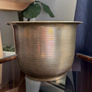 Vintage Brass Planter Pot, Ribbed Brass Cachepot, Mid Century Modern Decor