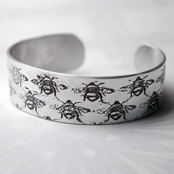 Bumble Bee design embossed cuff, silver aluminium, bees bracelet, worker bee, save the bees, honey bee, insect jewellery, bee jewelry