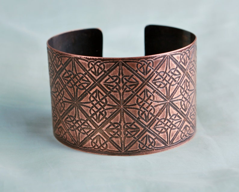 Celtic knotwork pattern cuff, copper Celtic cuff, Norse Scandinavian influence, etched copper cuff image 1