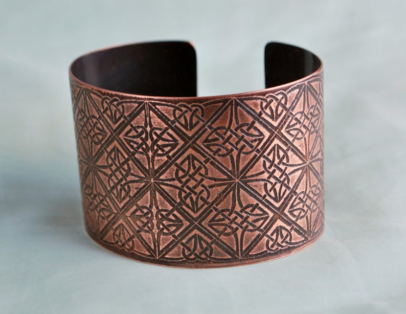 Celtic knotwork pattern cuff, copper Celtic cuff, Norse Scandinavian influence, etched copper cuff image 4