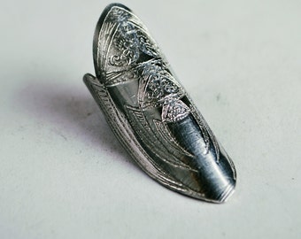 Medieval Etched church window Shield Ring silver tone - Armour Ring