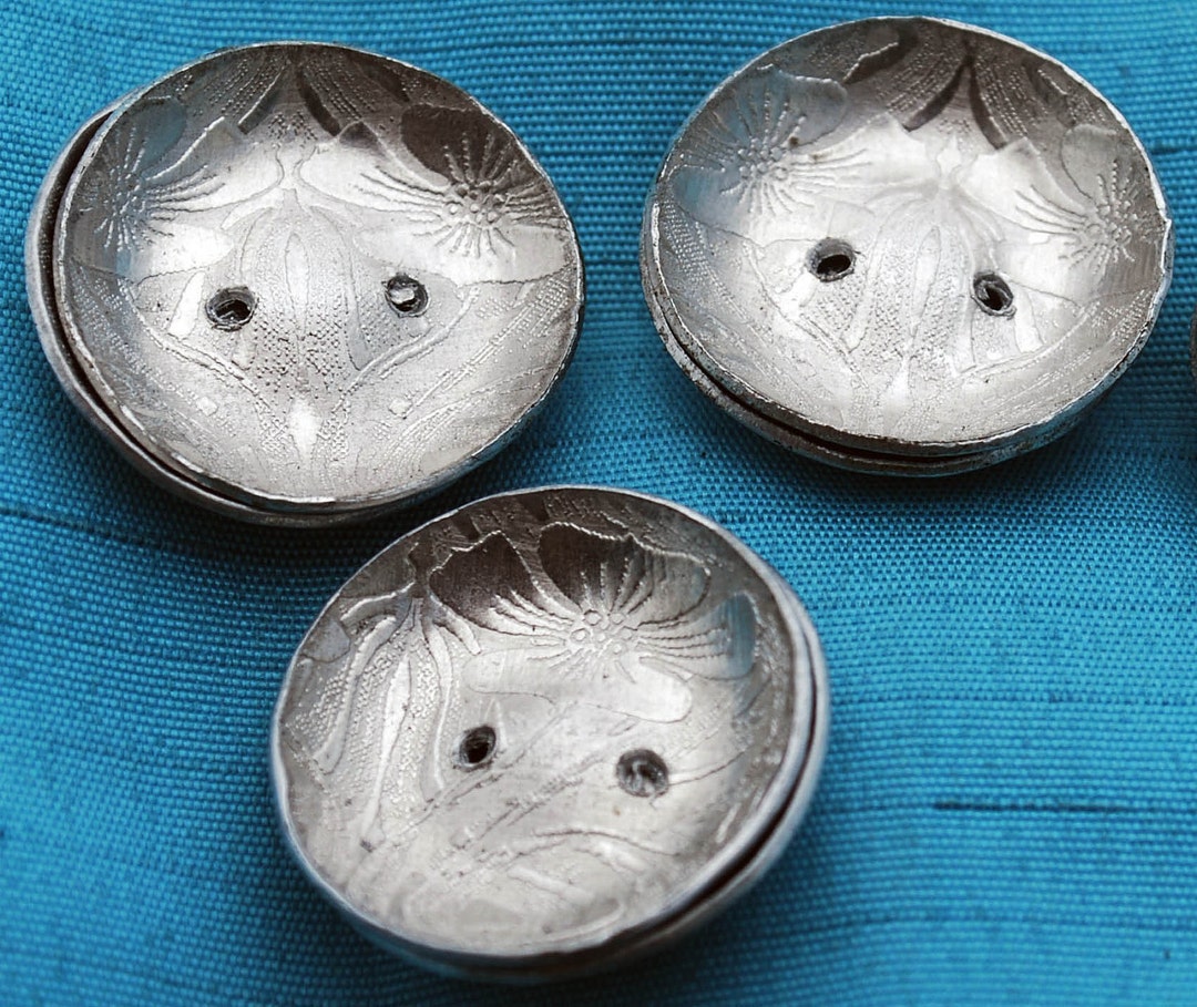 Handmade Aluminum Flower Buttons- Floral William Morris Aluminum ...