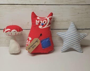Whimiscal Primitive Handmade Plush Cat Star & Mushroom Shelf Decor 3 Pc Set