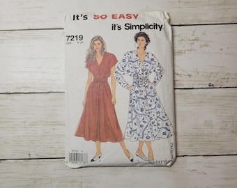 Simplicity 7219 Misses Dress size 8-20 Uncut Short and Long Sleeve