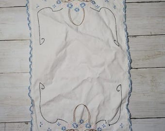 Vintage Hand Embroidered Table Runner 21" x 10"