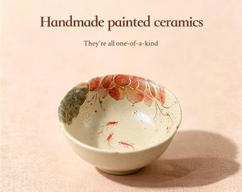 Handgemaakte theekom van steengoed, kersenbloesem-sakuradesign, gouden accenten, Wabi Sabi-keramiek