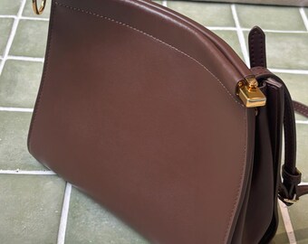 Minimalistische leren zadeltas, crossbody-schoudertas met clip, chique dagelijkse tas, cadeau voor haar, avondfeesttasje