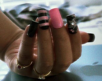 Stripped Black/Pink Y2k Luxury Press-on Nails
