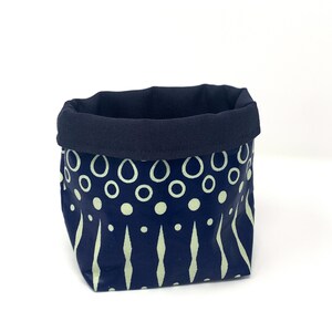 Reversible Fabric Storage Bucket Blue Geometric Print image 3