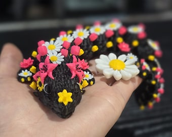 Floral Articulated Axolotl | 3D Printed Flower Axolotl | Cute Fidget Salamander | Daisy & Tulip Desk Pet | Gift for Her | Cottagecore Decor