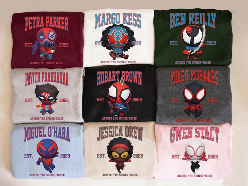 Puede incluir: Nueve sudaderas de varios colores, cada una con un gr&aacute;fico de personaje y el nombre de "Across the Spider-Verse". Los nombres incluyen Petra Parker, Margo Kess, Ben Reilly, Pavitr Prabhakar, Hobart Brown, Miles Morales, Miguel O'Hara, Jessica Drew y Gwen Stacy.