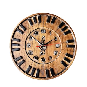 Wanduhr im Klavierstil aus Holz | Handgeschnitztes Musikstudio-Dekor aus Eschenholz | Geschenk für Pianisten, Musiker und Lehrer | Geräuschlose Quarzuhr im Flügelstil